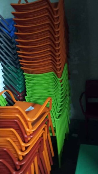 Chaises Empilables de Jardin