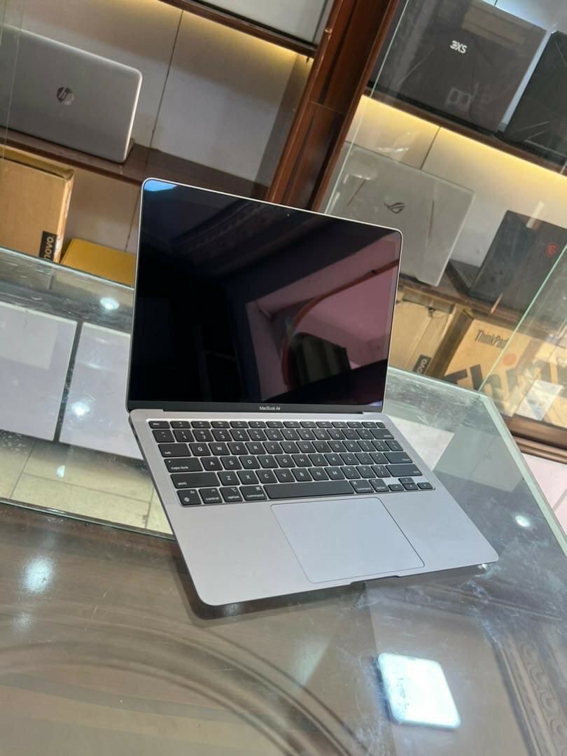 MacBook Air i5