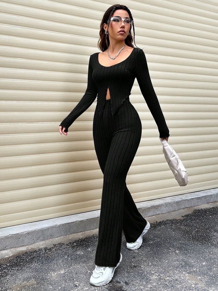 Tenues(robe,jupe,pantalon..)