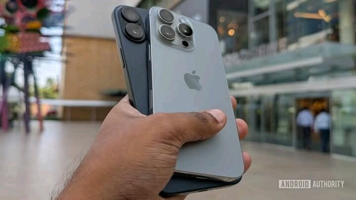 iPhone 15 Pro - Élégance Technologique