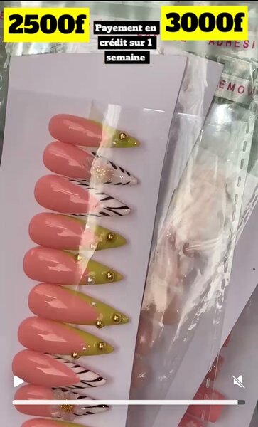 Ongles à Presser Colorés