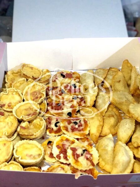 60 pièces de mignardises