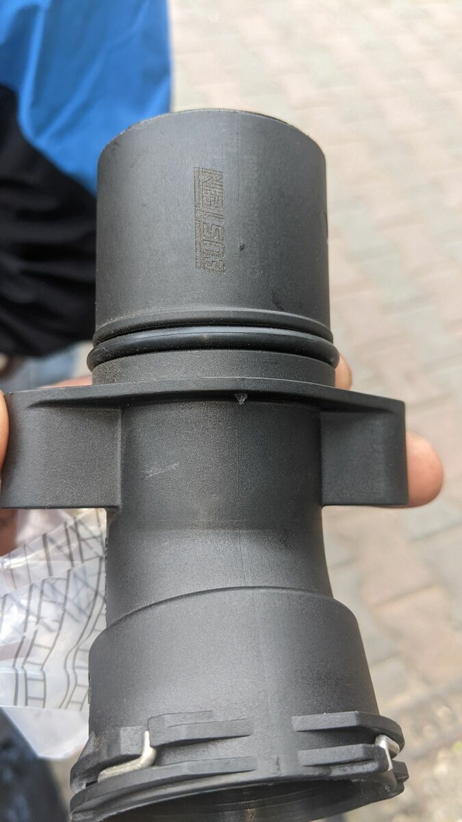 Engine Thermometer Housing For Mercedes Benz M271 W211 2011