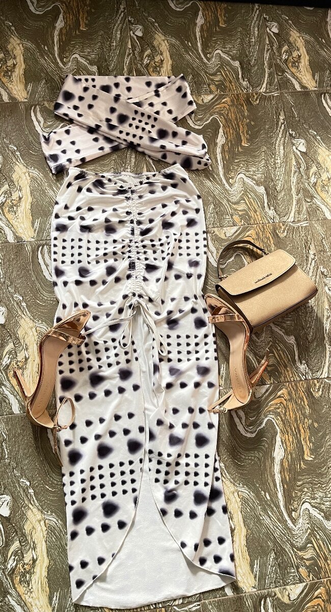 Long skirt and crop top