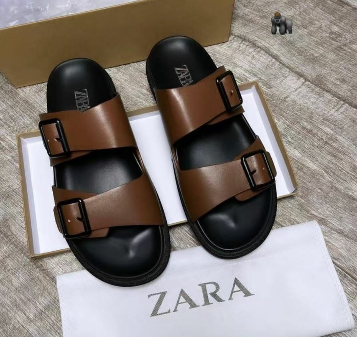 Sandales en cuir marron Zara