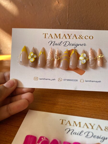 Ongles Artificiels Colorés & Design