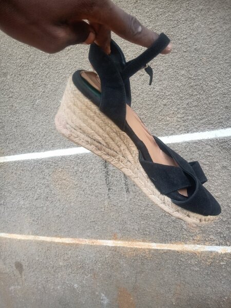 Djassa des paires de brods