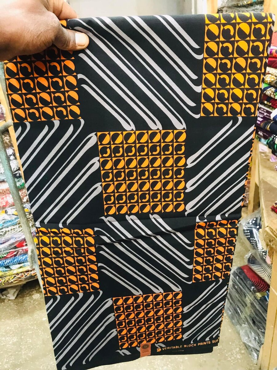 Fabric with a  print of 6 meters 