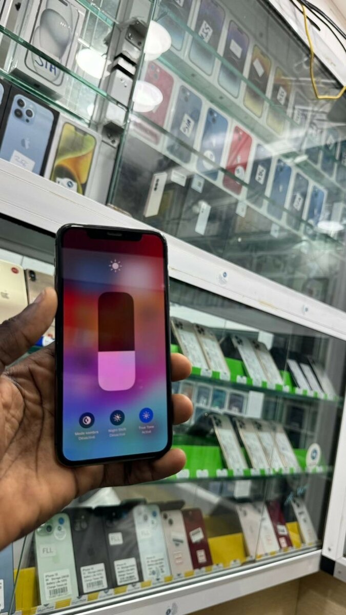 iPhone 11pro 64Giga Quasi neuf