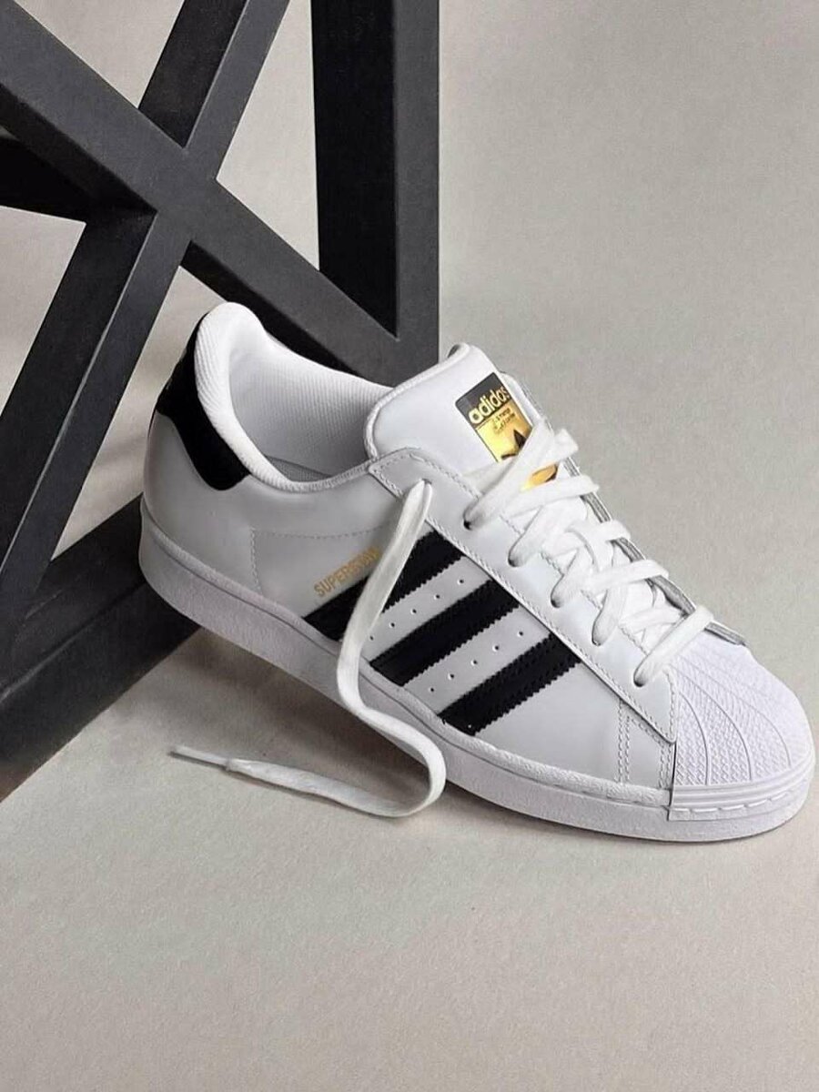 Baskets Adidas Superstar blanches
