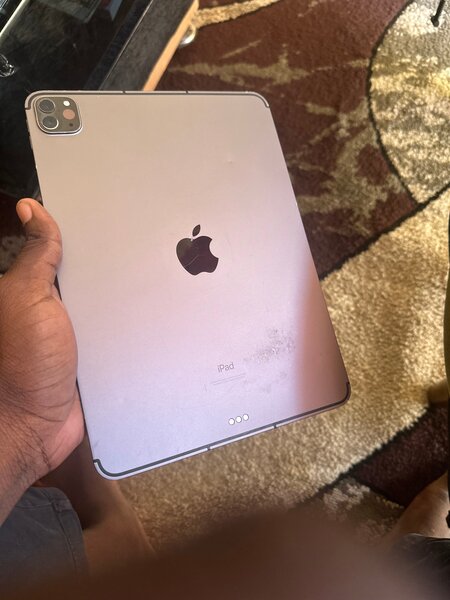 iPad Pro M1 128 go