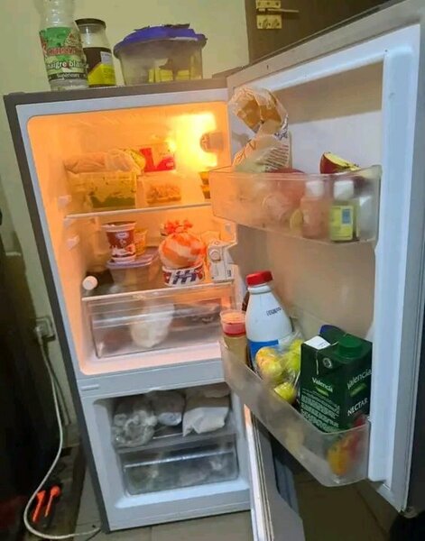 Réfrigérateur à double porte écoénergétique