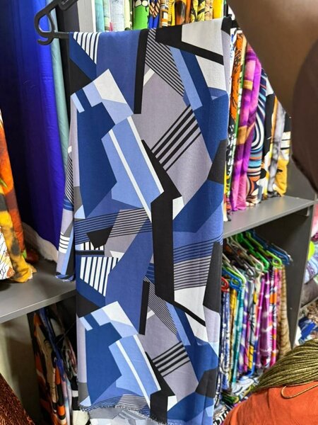 Tissu imprimé abstrait vibrant