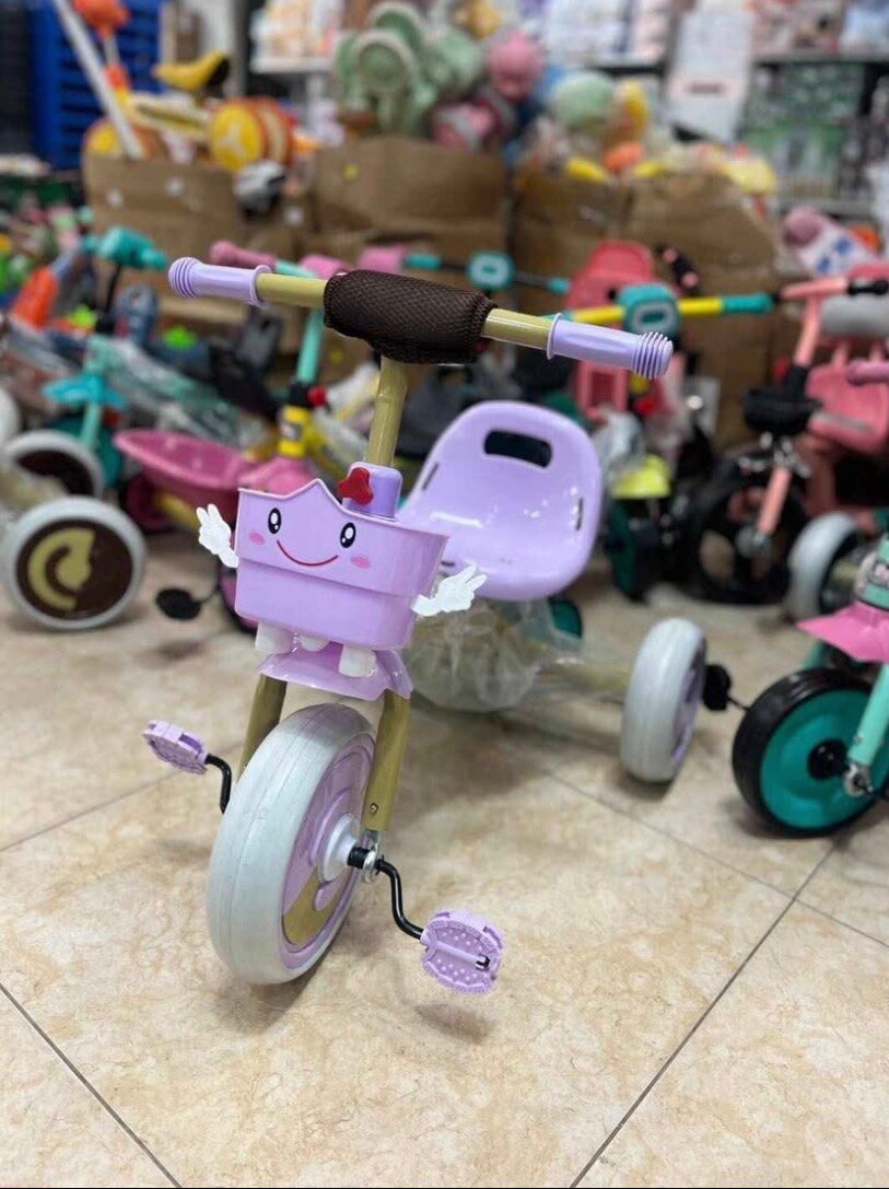 Tricycle coloré enfant