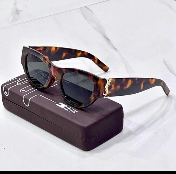 Lunettes de soleil écaille