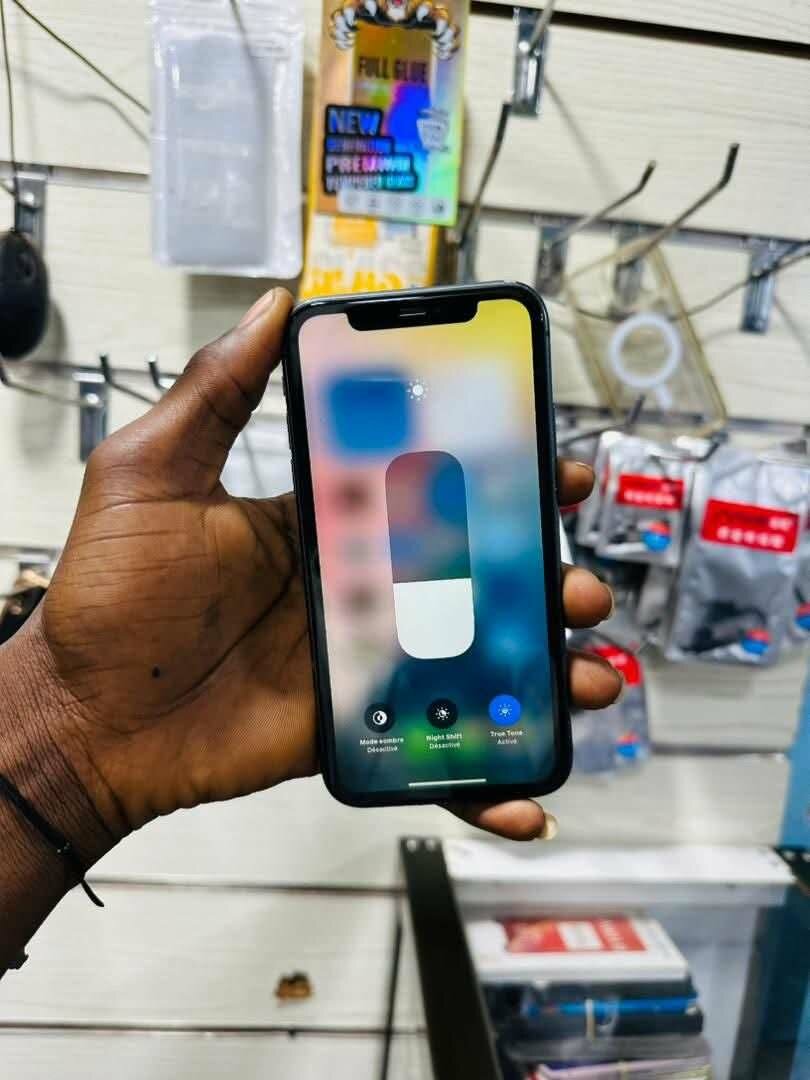 iPhone 12 Pro Max noir débloqué
