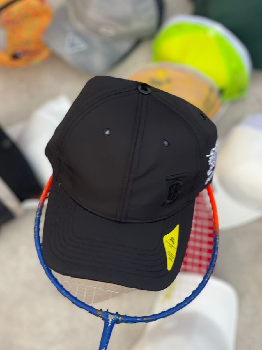 Casquette tendance colorée