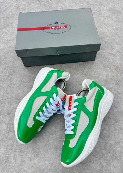 Baskets vertes modernes