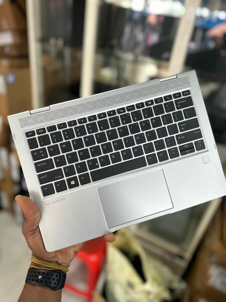 HP ELITEBOOK 1030 G2