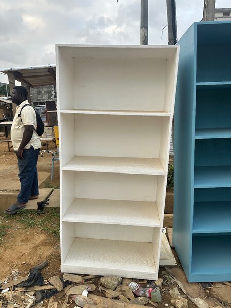 Bibliothèque en bois moderne