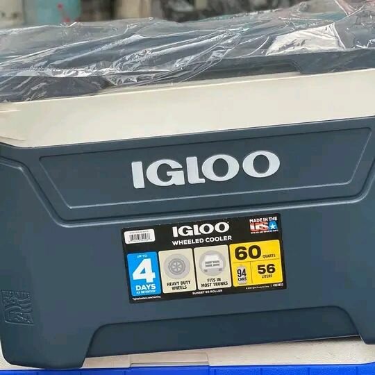 IGLOO Ice chest 60 Quartz with wheels