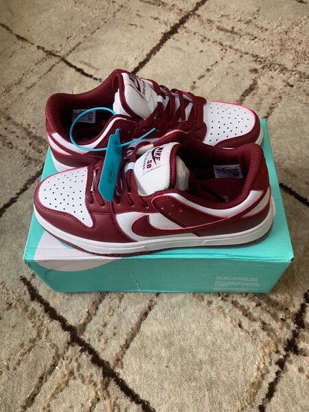 Baskets Nike SB Blanches et Rouges