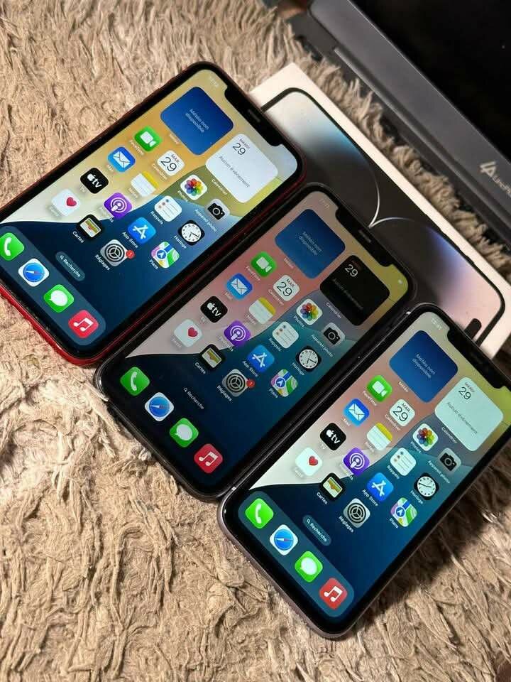 iPhone 11 simple