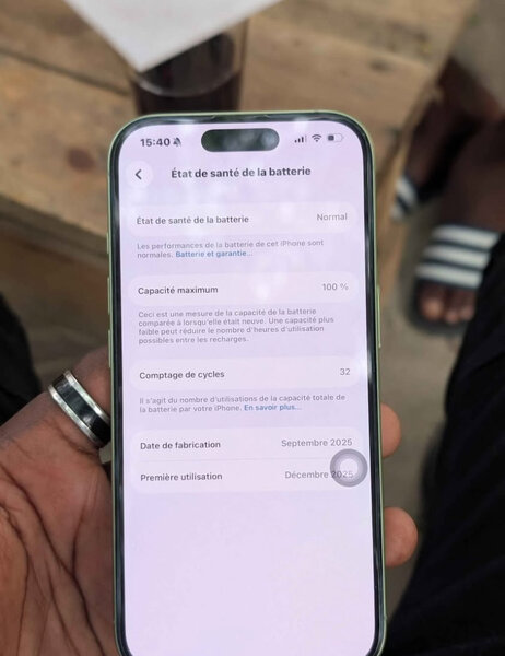 iPhone 17simple Batterie 100%