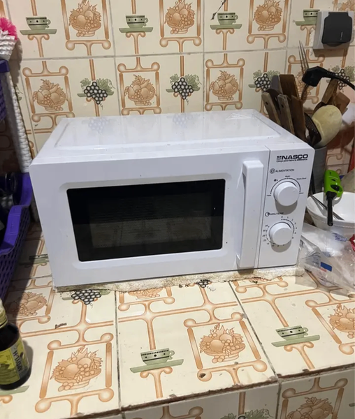 Four à Micro-ondes NASCO