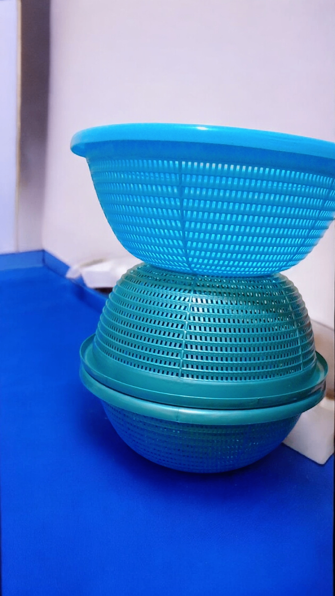 Passoire pratique bleue