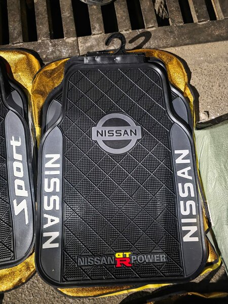 Tapis de sol Nissan GT-R