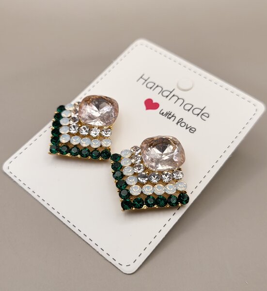 multi stone  stud