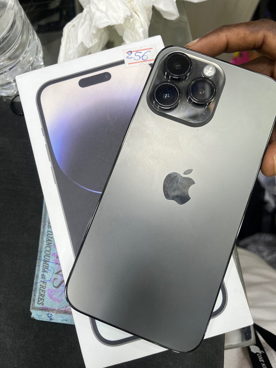 iPhone 14 pro Max 256giga
