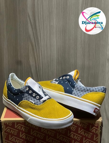 News Model Van's Authentic