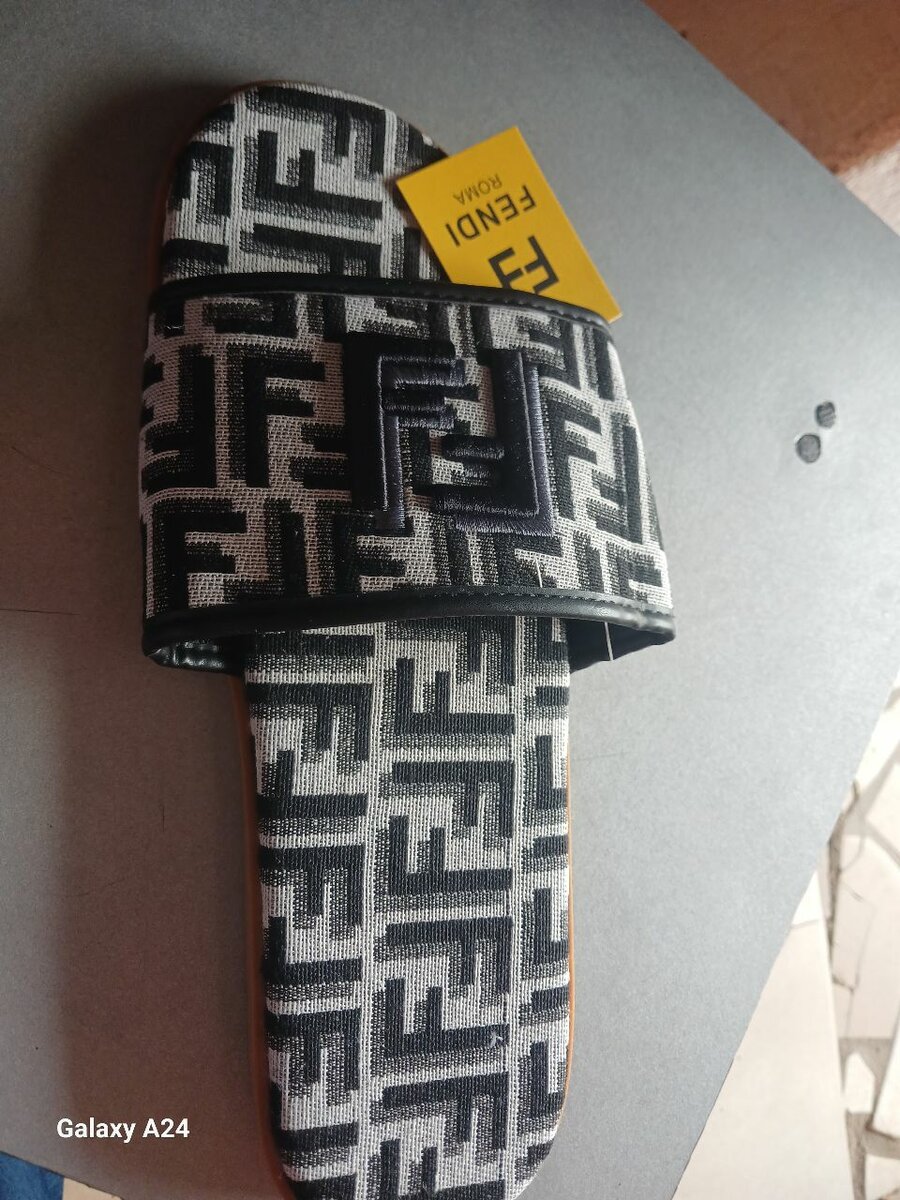 Sandales Chic Fendi Femme