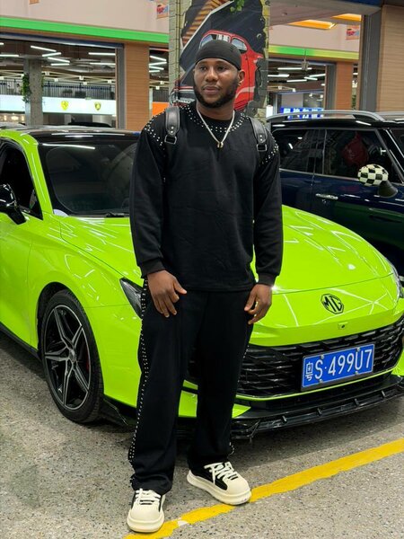 Ensemble de survêtement moderne