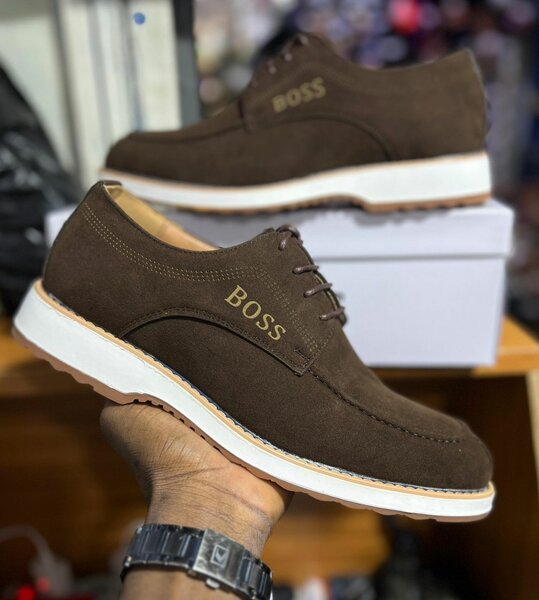 Chaussures Derby en daim élégantes