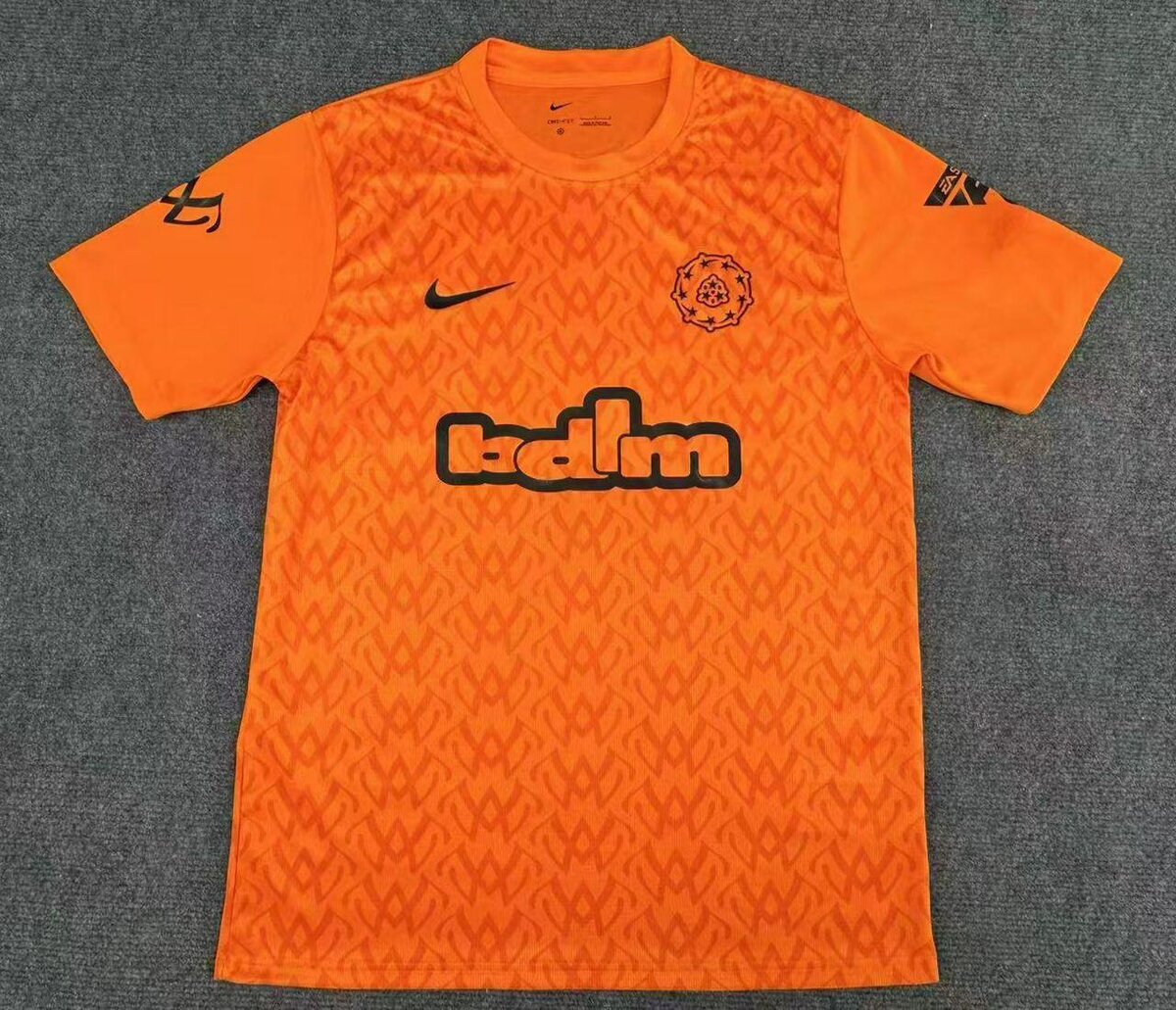 Maillot de foot orange Nike