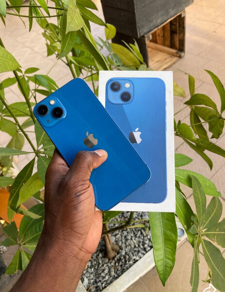 iPhone 13  Bleu 128Go français