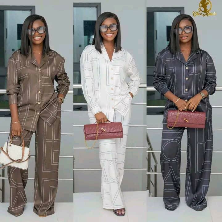 Pyjama élégant en soie