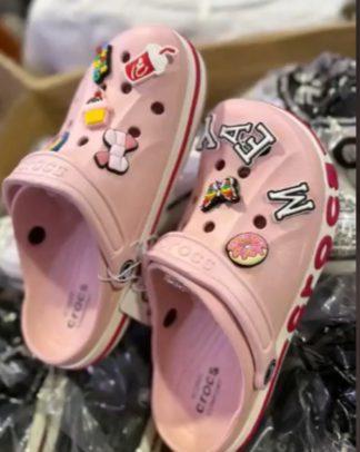  Classic crocs pink color