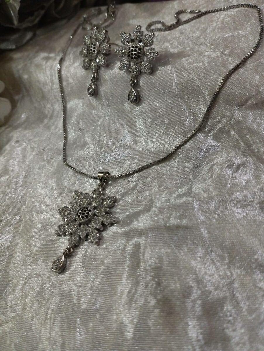 Silver Petal Bloom Combo Necklace Set