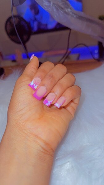 PRESSON NAILS