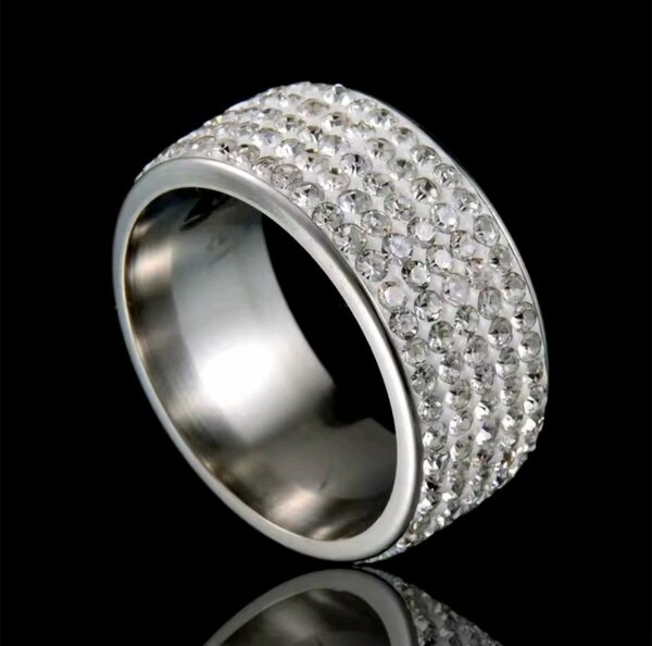 Elegant Crystal Band Ring