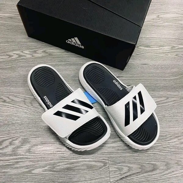 Claquette adidas