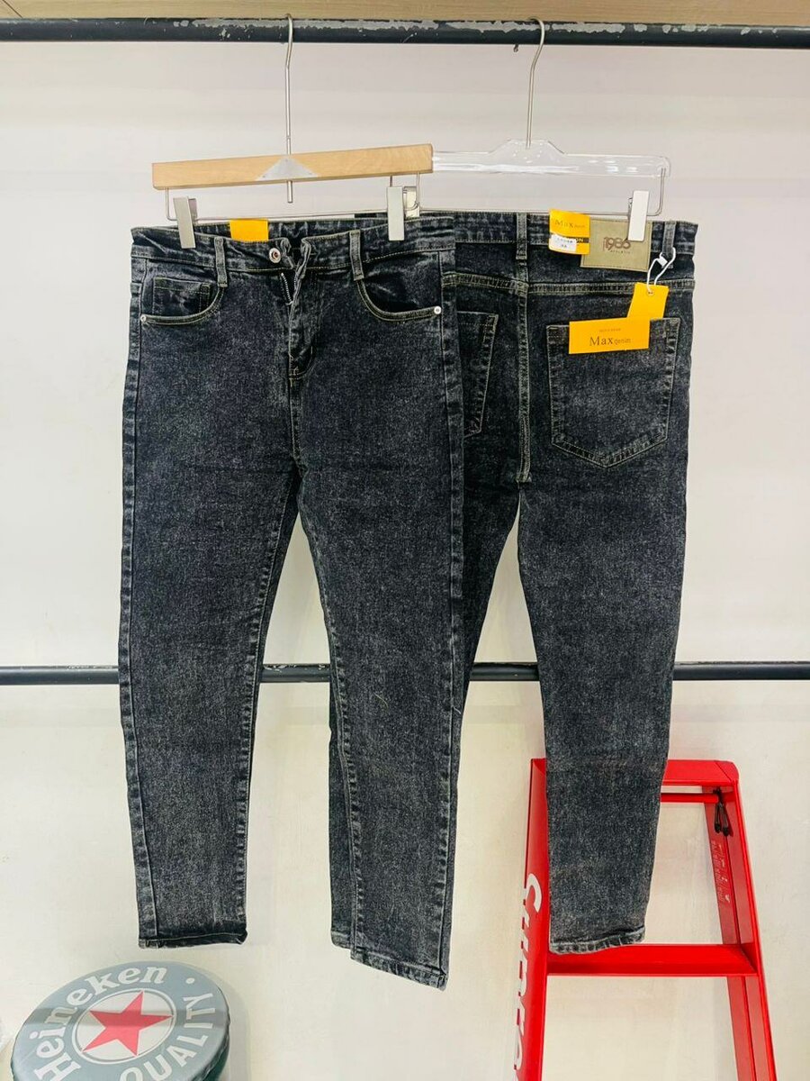 Quality plain jeans