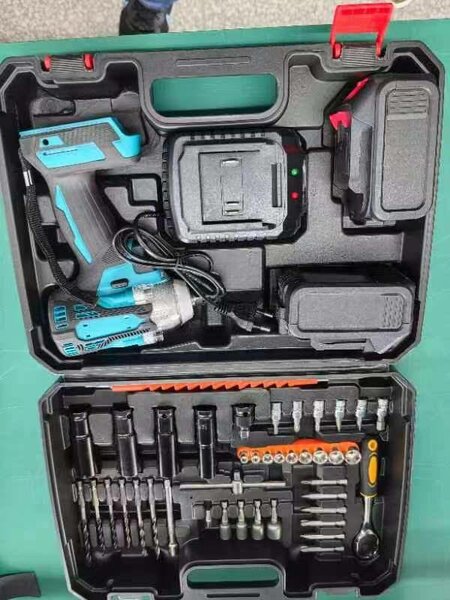 Perceuse sans fil avec kit