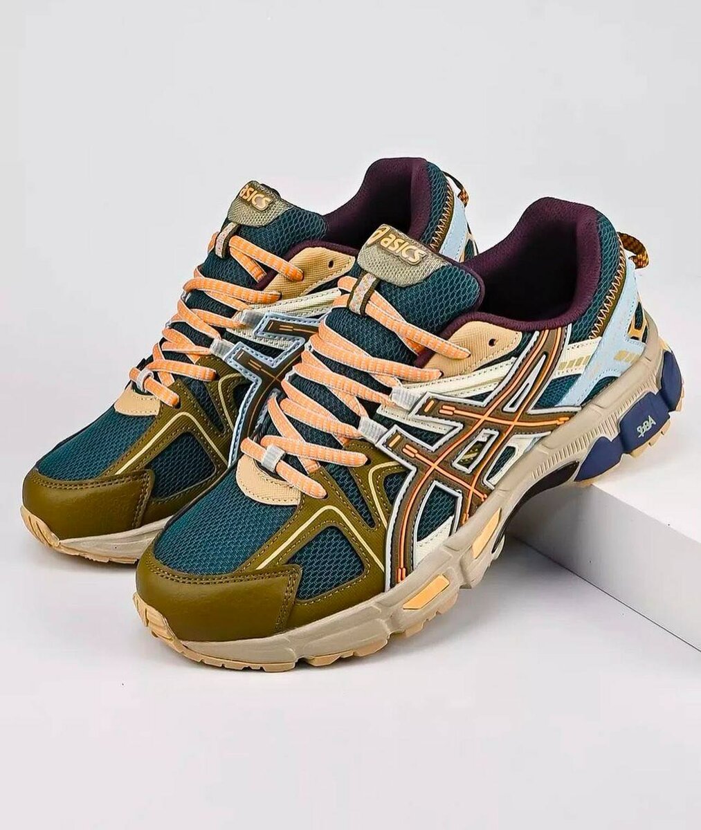 ASICS SNEAKER