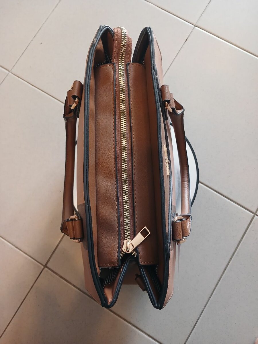 Sac à main élégant marron