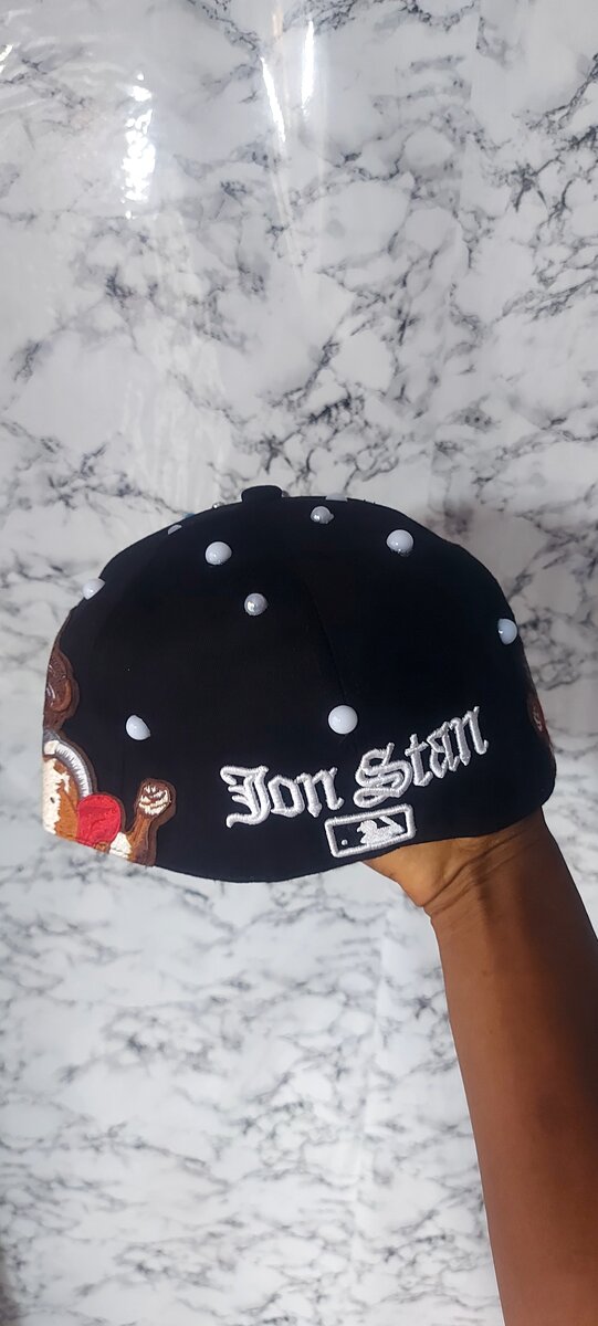 Casquette design perles